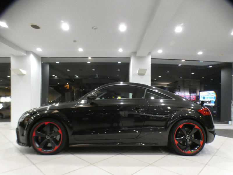 アウディ TT RS クーペ TTRSﾌﾟﾗｽｸｰﾍﾟ　黒革 ﾋｰﾀｰ SDﾅﾋﾞTV BTｵｰﾃﾞｨｵ Bｶﾒﾗ Rｾﾝｻｰ ｷｾﾉﾝ 専用ｴｸｽﾃﾘｱ&19AW ﾘｱｳｲﾝｸﾞ 360ps　2年保証