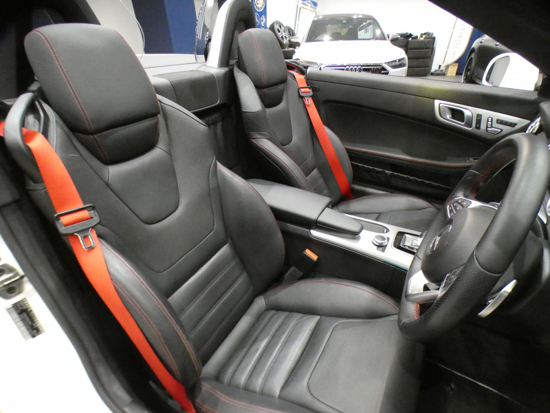 メルセデスベンツ SLCクラス SLC180ｽﾎﾟｰﾂ ﾚｰﾀﾞｰｾｰﾌﾃｨPKG　ｷｰﾚｽｺﾞｰ 黒革 ﾋｰﾀｰ ﾅﾋﾞTV carplay Bｶﾒﾗ LEDﾗｲﾄ AMGｽﾀｲﾘﾝｸﾞ&18AW　2年保証