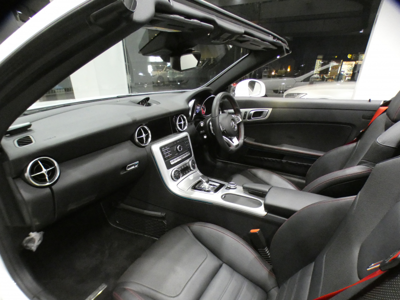 メルセデスベンツ SLCクラス SLC180ｽﾎﾟｰﾂ ﾚｰﾀﾞｰｾｰﾌﾃｨPKG　ｷｰﾚｽｺﾞｰ 黒革 ﾋｰﾀｰ ﾅﾋﾞTV carplay Bｶﾒﾗ LEDﾗｲﾄ AMGｽﾀｲﾘﾝｸﾞ&18AW　2年保証