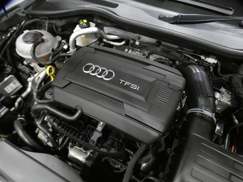 アウディ TTロードスター TTﾛｰﾄﾞｽﾀｰ 2.0TFSIｸﾜﾄﾛ SﾗｲﾝPKG　ADVｷｰ 黒幌/黒半革 Pｼｰﾄ MMIﾅﾋﾞTV ﾊﾞｰﾁｬﾙCP Rｾﾝｻｰ ﾏﾄﾘｸｽLED Sﾗｲﾝｴｸｽﾃﾘｱ&18AW　2年保証