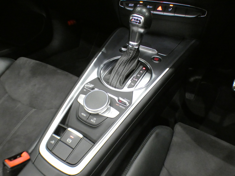 アウディ TTロードスター TTﾛｰﾄﾞｽﾀｰ 2.0TFSIｸﾜﾄﾛ SﾗｲﾝPKG　ADVｷｰ 黒幌/黒半革 Pｼｰﾄ MMIﾅﾋﾞTV ﾊﾞｰﾁｬﾙCP Rｾﾝｻｰ ﾏﾄﾘｸｽLED Sﾗｲﾝｴｸｽﾃﾘｱ&18AW　2年保証