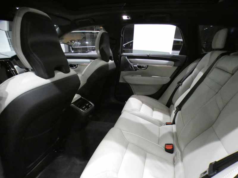 ボルボ V90 V90 B6 AWD Rﾃﾞｻﾞｲﾝ　ｼﾃｨｾｰﾌ 追ACC･LKA･ LCMA ｽﾃｱﾋｰﾀｰ 白革 全席ﾋｰﾀｰ ﾊﾟﾉﾗﾏSR ﾀｯﾁｽｸﾘｰﾝHDDﾅﾋﾞTV B&Wｻｳﾝﾄﾞ 全周ｶﾒﾗ PDC ﾍｯﾄﾞｱｯﾌﾟDSP LEDﾗｲﾄ ｵｰﾄﾃｰﾙｹﾞｰﾄ Rﾃﾞｻﾞｲﾝ専用ｴｸｽﾃﾘｱ&20AW B6ｴﾝｼﾞﾝ +ﾓｰﾀｰ　2年保証