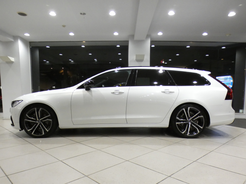 ボルボ V90 V90 B6 AWD Rﾃﾞｻﾞｲﾝ　ｼﾃｨｾｰﾌ 追ACC･LKA･ LCMA ｽﾃｱﾋｰﾀｰ 白革 全席ﾋｰﾀｰ ﾊﾟﾉﾗﾏSR ﾀｯﾁｽｸﾘｰﾝHDDﾅﾋﾞTV B&Wｻｳﾝﾄﾞ 全周ｶﾒﾗ PDC ﾍｯﾄﾞｱｯﾌﾟDSP LEDﾗｲﾄ ｵｰﾄﾃｰﾙｹﾞｰﾄ Rﾃﾞｻﾞｲﾝ専用ｴｸｽﾃﾘｱ&20AW B6ｴﾝｼﾞﾝ +ﾓｰﾀｰ　2年保証