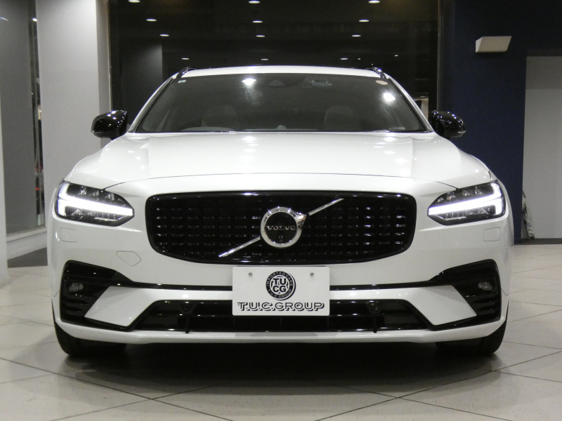 ボルボ V90 V90 B6 AWD Rﾃﾞｻﾞｲﾝ　ｼﾃｨｾｰﾌ 追ACC･LKA･ LCMA ｽﾃｱﾋｰﾀｰ 白革 全席ﾋｰﾀｰ ﾊﾟﾉﾗﾏSR ﾀｯﾁｽｸﾘｰﾝHDDﾅﾋﾞTV B&Wｻｳﾝﾄﾞ 全周ｶﾒﾗ PDC ﾍｯﾄﾞｱｯﾌﾟDSP LEDﾗｲﾄ ｵｰﾄﾃｰﾙｹﾞｰﾄ Rﾃﾞｻﾞｲﾝ専用ｴｸｽﾃﾘｱ&20AW B6ｴﾝｼﾞﾝ +ﾓｰﾀｰ　2年保証