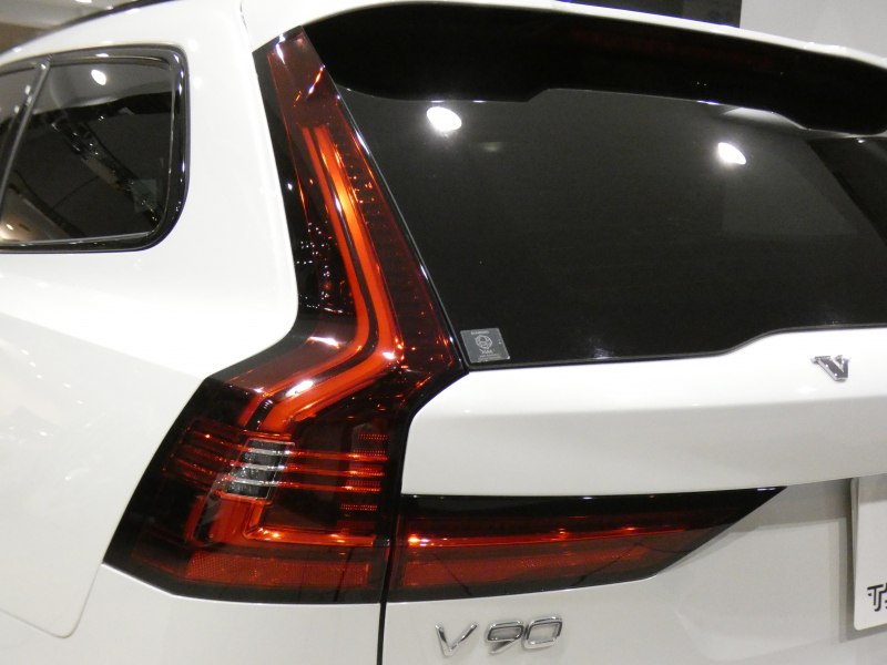 ボルボ V90 V90 B6 AWD Rﾃﾞｻﾞｲﾝ　ｼﾃｨｾｰﾌ 追ACC･LKA･ LCMA ｽﾃｱﾋｰﾀｰ 白革 全席ﾋｰﾀｰ ﾊﾟﾉﾗﾏSR ﾀｯﾁｽｸﾘｰﾝHDDﾅﾋﾞTV B&Wｻｳﾝﾄﾞ 全周ｶﾒﾗ PDC ﾍｯﾄﾞｱｯﾌﾟDSP LEDﾗｲﾄ ｵｰﾄﾃｰﾙｹﾞｰﾄ Rﾃﾞｻﾞｲﾝ専用ｴｸｽﾃﾘｱ&20AW B6ｴﾝｼﾞﾝ +ﾓｰﾀｰ　2年保証