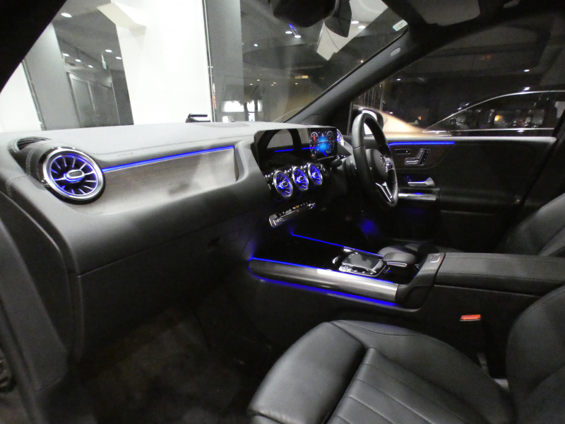 メルセデスベンツ Bクラス B180 ﾚｻﾞｰｴｸｽｸﾙｰｼﾌﾞ&ｱﾄﾞﾊﾞﾝｽﾄPKG　ｷｰﾚｽｺﾞｰ 黒革 ﾊﾟﾉﾗﾏSR MBUX TV 全周囲ｶﾒﾗ PTS ﾍｯﾄﾞｱｯﾌﾟDSP Meｺﾈ ｱﾄﾞﾊﾞﾝｽﾄｻｳﾝﾄﾞ LEDﾗｲﾄ ｱﾝﾋﾞｴﾝﾄﾗｲﾄ ｵｰﾄﾃｰﾙｹﾞｰﾄ 純正前後Dﾚｺ　2年保証