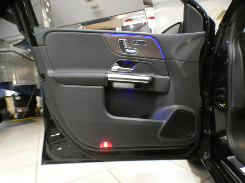 メルセデスベンツ Bクラス B180 ﾚｻﾞｰｴｸｽｸﾙｰｼﾌﾞ&ｱﾄﾞﾊﾞﾝｽﾄPKG　ｷｰﾚｽｺﾞｰ 黒革 ﾊﾟﾉﾗﾏSR MBUX TV 全周囲ｶﾒﾗ PTS ﾍｯﾄﾞｱｯﾌﾟDSP Meｺﾈ ｱﾄﾞﾊﾞﾝｽﾄｻｳﾝﾄﾞ LEDﾗｲﾄ ｱﾝﾋﾞｴﾝﾄﾗｲﾄ ｵｰﾄﾃｰﾙｹﾞｰﾄ 純正前後Dﾚｺ　2年保証