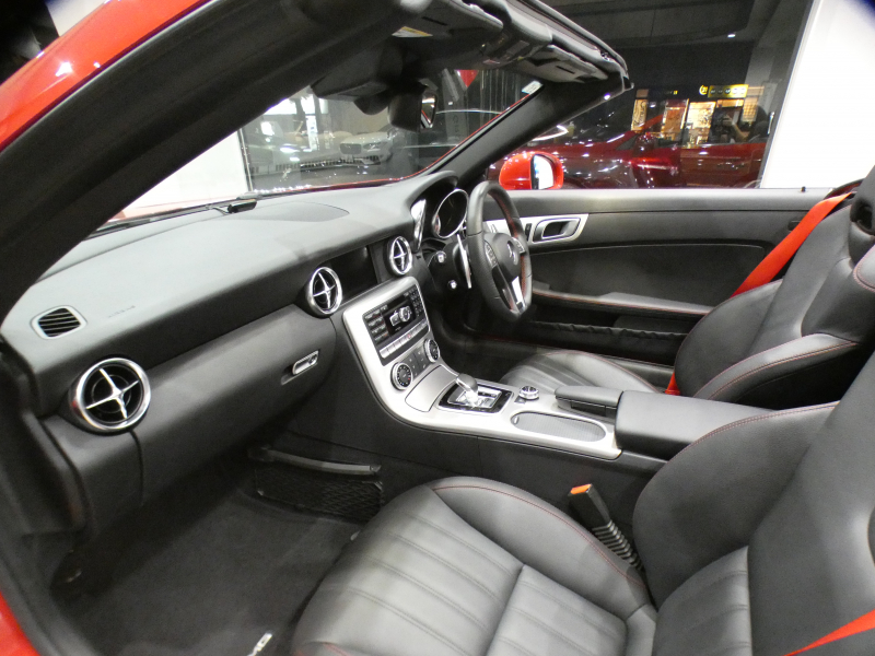 メルセデスベンツ SLKクラス SLK200 ﾄﾚﾝﾄﾞ+ ﾚｰﾀﾞｰｾｰﾌﾃｨPKG　最終ﾓﾃﾞﾙ 黒革 ﾋｰﾀｰ&ｴｱｽｶｰﾌ ﾅﾋﾞTV BTｵｰﾃﾞｨｵ ｷｾﾉﾝ ｲﾝﾃﾘｼﾞｪﾝﾄﾗｲﾄ AMGｽﾀｲﾘﾝｸﾞ&18AW FOXﾏﾌﾗｰ　2年保証