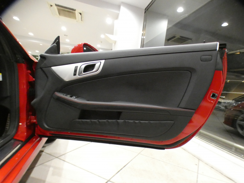 メルセデスベンツ SLKクラス SLK200 ﾄﾚﾝﾄﾞ+ ﾚｰﾀﾞｰｾｰﾌﾃｨPKG　最終ﾓﾃﾞﾙ 黒革 ﾋｰﾀｰ&ｴｱｽｶｰﾌ ﾅﾋﾞTV BTｵｰﾃﾞｨｵ ｷｾﾉﾝ ｲﾝﾃﾘｼﾞｪﾝﾄﾗｲﾄ AMGｽﾀｲﾘﾝｸﾞ&18AW FOXﾏﾌﾗｰ　2年保証