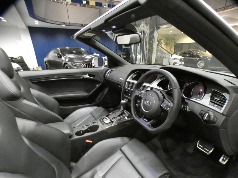 アウディ S5 S5ｶﾌﾞﾘｵﾚ 3.0TFSIｸﾜﾄﾛ ｱｼｽﾀﾝｽPKG　ADVｷｰ 追ACC ﾚｰﾝ&ｻｲﾄﾞｱｼｽﾄ ﾌﾞﾚｰｷW 黒革/黒幌 MMIﾅﾋﾞTV Bｶﾒﾗ PDC ｷｾﾉﾝ RSﾊﾝﾄﾞﾙ 専用ｴｸｽﾃﾘｱ&19AW 333ps　2年保証