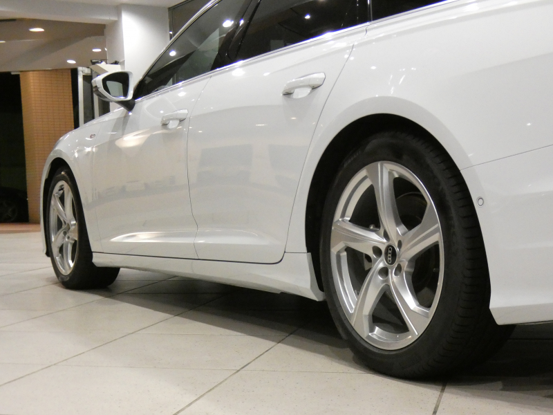 アウディ A6アバント A6ｱﾊﾞﾝﾄ 45TFSIｸﾜﾄﾛ Sﾗｲﾝ ｱｼｽﾀﾝｽPKG　ADVｷｰ 追ACC ﾚｰﾝ&ｻｲﾄﾞｱｼｽﾄ ｱｳﾃﾞｨﾌﾟﾚｾﾝｽ ﾀｯﾁﾚｽﾎﾟﾝｽ付MMIﾅﾋﾞ ﾊﾞｰﾁｬﾙCP+ 全周囲ｶﾒﾗ PDC HDﾏﾄﾘｸｽLED ｱﾝﾋﾞｴﾝﾄﾗｲﾄ ｵｰﾄﾃｰﾙｹﾞｰﾄ Sﾗｲﾝｴｸｽﾃﾘｱ&19AW　2年保証