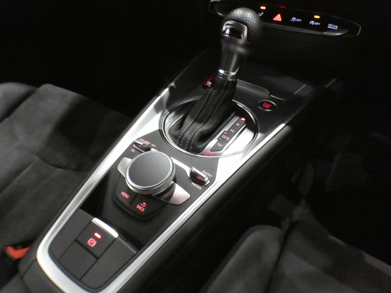 アウディ TTクーペ TTｸｰﾍﾟ2.0TFSIｸﾜﾄﾛ Sﾗｲﾝ　ADVｷｰ 半革 MMIﾅﾋﾞTV ﾊﾞｰﾁｬﾙCP BTｵｰﾃﾞｨｵ Rｾﾝｻｰ LEDﾗｲﾄ Sﾗｲﾝｴｸｽﾃﾘｱ BBS18ｲﾝﾁAW　2年保証