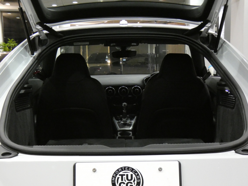 アウディ TTクーペ TTｸｰﾍﾟ2.0TFSIｸﾜﾄﾛ Sﾗｲﾝ　ADVｷｰ 半革 MMIﾅﾋﾞTV ﾊﾞｰﾁｬﾙCP BTｵｰﾃﾞｨｵ Rｾﾝｻｰ LEDﾗｲﾄ Sﾗｲﾝｴｸｽﾃﾘｱ BBS18ｲﾝﾁAW　2年保証