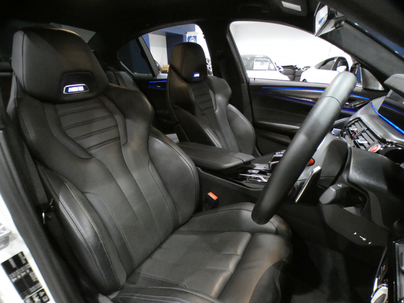 BMW Mシリーズ M5 ｺﾝﾌｫｰﾄPKG　Dｱｼｽﾄ+ 追ACC ﾚｰﾝCHW 衝突軽減 黒革 ﾏｯｻｰｼﾞ ﾋｰﾀｰ&ﾍﾞﾝﾁﾚｰﾀｰ ☆B&Wｻｳﾝﾄﾞ iﾄﾞﾗｲﾌﾞﾅﾋﾞ(第6世代 ﾀｯﾁP対応) 全周囲ｶﾒﾗ PDC ﾍｯﾄﾞUDSP ﾅｲﾄﾋﾞｼﾞｮﾝ LEDﾗｲﾄ ｱﾝﾋﾞｴﾝﾄｴｱP 専用ｴｸｽﾃﾘｱ&20AW ｽﾎﾟｰﾂEX 600ps　2年保証　