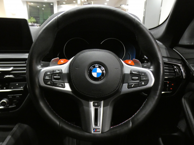 BMW Mシリーズ M5 ｺﾝﾌｫｰﾄPKG　Dｱｼｽﾄ+ 追ACC ﾚｰﾝCHW 衝突軽減 黒革 ﾏｯｻｰｼﾞ ﾋｰﾀｰ&ﾍﾞﾝﾁﾚｰﾀｰ ☆B&Wｻｳﾝﾄﾞ iﾄﾞﾗｲﾌﾞﾅﾋﾞ(第6世代 ﾀｯﾁP対応) 全周囲ｶﾒﾗ PDC ﾍｯﾄﾞUDSP ﾅｲﾄﾋﾞｼﾞｮﾝ LEDﾗｲﾄ ｱﾝﾋﾞｴﾝﾄｴｱP 専用ｴｸｽﾃﾘｱ&20AW ｽﾎﾟｰﾂEX 600ps　2年保証　