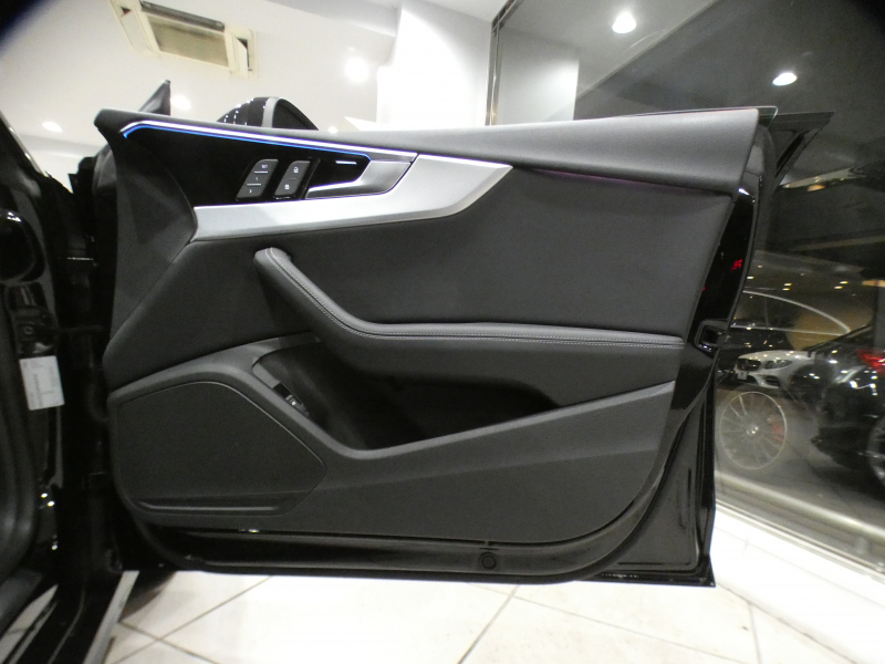 アウディ A5 A5ｽﾎﾟｰﾂﾊﾞｯｸ 35TDIｱﾄﾞﾊﾞﾝｽﾄ ﾗｸﾞｼﾞｭｱﾘｰ&ﾌﾞﾗｯｸｽﾀｲﾘﾝｸﾞPKG　後期 追ACC ﾚｰﾝ&ｻｲﾄﾞｱｼｽﾄ ｱｳﾃﾞｨﾌﾟﾚｾﾝｽ 黒革 全席ﾋｰﾀｰ ﾀｯﾁｽｸﾘｰﾝMMIﾅﾋﾞ 全周囲ｶﾒﾗ PDC ﾏﾄﾘｸｽLED ﾏﾙﾁｶﾗｰｱﾝﾋﾞｴﾝﾄ ｵｰﾄﾃｰﾙｹﾞｰﾄ 18AW　2年保証