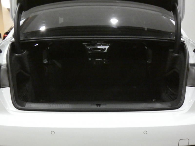 アウディ A4 A4 2.0TFSI ｽﾎﾟｰﾂ SﾗｲﾝPKG　ADVｷｰ 追ACC ﾚｰﾝｱｼｽﾄ Audiﾌﾟﾚｾﾝｽ 黒半革 ﾋｰﾀｰ MMIﾅﾋﾞ ﾊﾞｰﾁｬﾙCP Bｶﾒﾗ PDC ﾏﾄﾘｸｽLEDﾗｲﾄ Sﾗｲﾝｴｸｽﾃﾘｱ＆18AW　2年保証