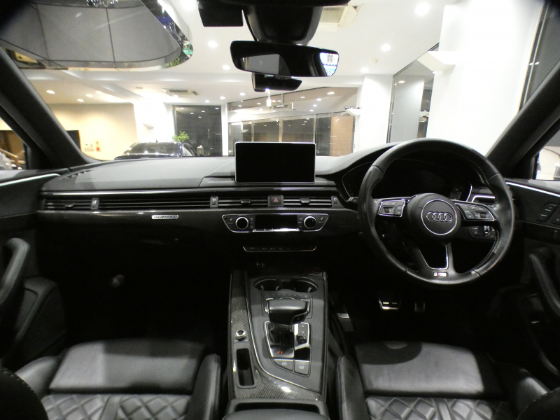 アウディ S4 S4ｱﾊﾞﾝﾄ ﾚｻﾞｰ&ｱｼｽﾀﾝｽPKG　1ｵｰﾅｰ 追ACC ﾚｰﾝ&ｻｲﾄﾞｱｼｽﾄ ｱｳﾃﾞｨﾌﾟﾚｾﾝｽ 黒革 ﾋｰﾀｰ ﾏｯｻｰｼﾞ機能 ﾊﾟﾉﾗﾏSR MMIﾅﾋﾞTV ﾊﾞｰﾁｬﾙCP 全周囲ｶﾒﾗ PDC ﾏﾄﾘｸｽLED 専用ｴｸｽﾃﾘｱ&18AW ﾚｯﾄﾞｷｬﾘﾊﾟｰ 354ps　2年保証