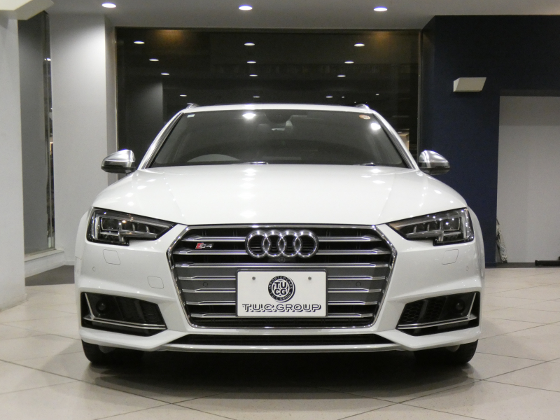 アウディ S4 S4ｱﾊﾞﾝﾄ ﾚｻﾞｰ&ｱｼｽﾀﾝｽPKG　1ｵｰﾅｰ 追ACC ﾚｰﾝ&ｻｲﾄﾞｱｼｽﾄ ｱｳﾃﾞｨﾌﾟﾚｾﾝｽ 黒革 ﾋｰﾀｰ ﾏｯｻｰｼﾞ機能 ﾊﾟﾉﾗﾏSR MMIﾅﾋﾞTV ﾊﾞｰﾁｬﾙCP 全周囲ｶﾒﾗ PDC ﾏﾄﾘｸｽLED 専用ｴｸｽﾃﾘｱ&18AW ﾚｯﾄﾞｷｬﾘﾊﾟｰ 354ps　2年保証