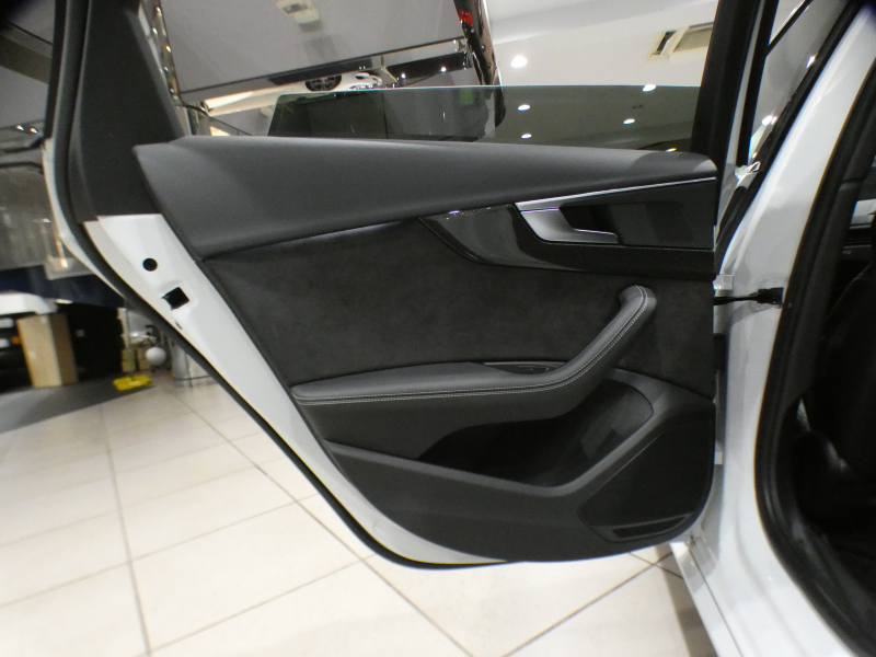 アウディ S4 S4ｱﾊﾞﾝﾄ ﾚｻﾞｰ&ｱｼｽﾀﾝｽPKG　1ｵｰﾅｰ 追ACC ﾚｰﾝ&ｻｲﾄﾞｱｼｽﾄ ｱｳﾃﾞｨﾌﾟﾚｾﾝｽ 黒革 ﾋｰﾀｰ ﾏｯｻｰｼﾞ機能 ﾊﾟﾉﾗﾏSR MMIﾅﾋﾞTV ﾊﾞｰﾁｬﾙCP 全周囲ｶﾒﾗ PDC ﾏﾄﾘｸｽLED 専用ｴｸｽﾃﾘｱ&18AW ﾚｯﾄﾞｷｬﾘﾊﾟｰ 354ps　2年保証