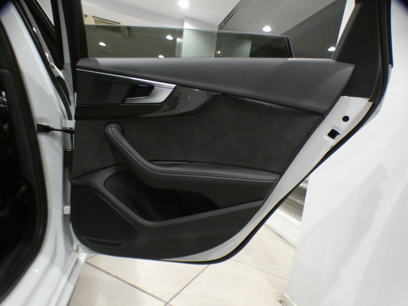 アウディ S4 S4ｱﾊﾞﾝﾄ ﾚｻﾞｰ&ｱｼｽﾀﾝｽPKG　1ｵｰﾅｰ 追ACC ﾚｰﾝ&ｻｲﾄﾞｱｼｽﾄ ｱｳﾃﾞｨﾌﾟﾚｾﾝｽ 黒革 ﾋｰﾀｰ ﾏｯｻｰｼﾞ機能 ﾊﾟﾉﾗﾏSR MMIﾅﾋﾞTV ﾊﾞｰﾁｬﾙCP 全周囲ｶﾒﾗ PDC ﾏﾄﾘｸｽLED 専用ｴｸｽﾃﾘｱ&18AW ﾚｯﾄﾞｷｬﾘﾊﾟｰ 354ps　2年保証