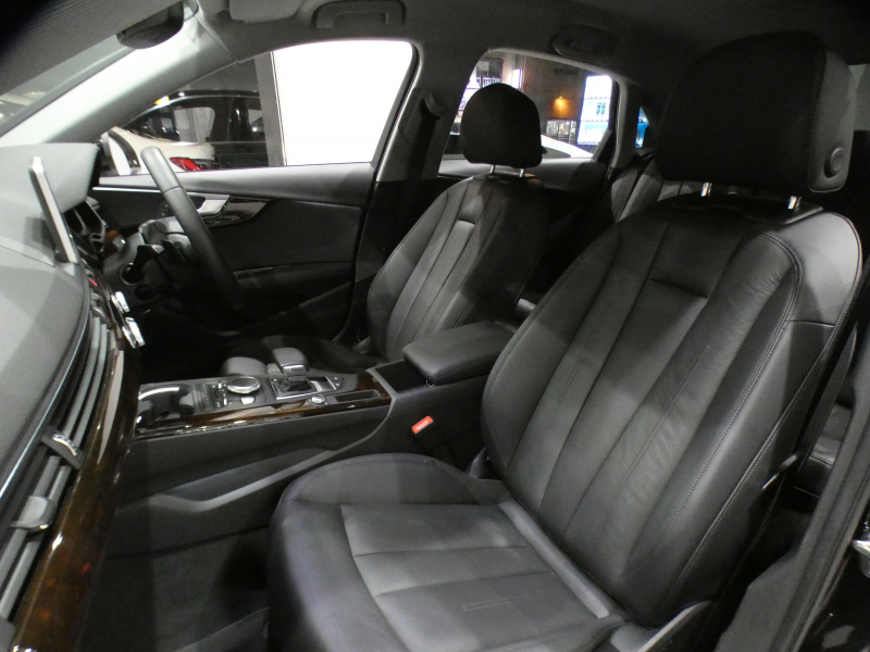 アウディ A4 A4ｾﾀﾞﾝ 2.0TFSI ﾗｸﾞｼﾞｭｱﾘｰPKG　1ｵｰﾅｰ ADVｷｰ 追ACC ﾚｰﾝｱｼｽﾄ ｱｳﾃﾞｨﾌﾟﾚｾﾝｽ 黒革 ﾋｰﾀｰ MMIﾅﾋﾞTV ﾊﾞｰﾁｬﾙCP Bｶﾒﾗ PDC ﾏﾄﾘｸｽLED 17AW　2年保証