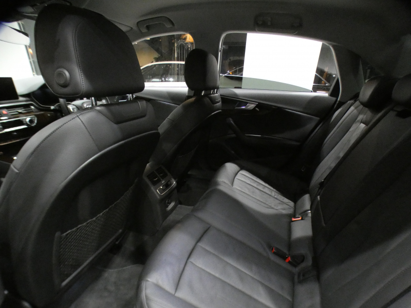 アウディ A4 A4ｾﾀﾞﾝ 2.0TFSI ﾗｸﾞｼﾞｭｱﾘｰPKG　1ｵｰﾅｰ ADVｷｰ 追ACC ﾚｰﾝｱｼｽﾄ ｱｳﾃﾞｨﾌﾟﾚｾﾝｽ 黒革 ﾋｰﾀｰ MMIﾅﾋﾞTV ﾊﾞｰﾁｬﾙCP Bｶﾒﾗ PDC ﾏﾄﾘｸｽLED 17AW　2年保証
