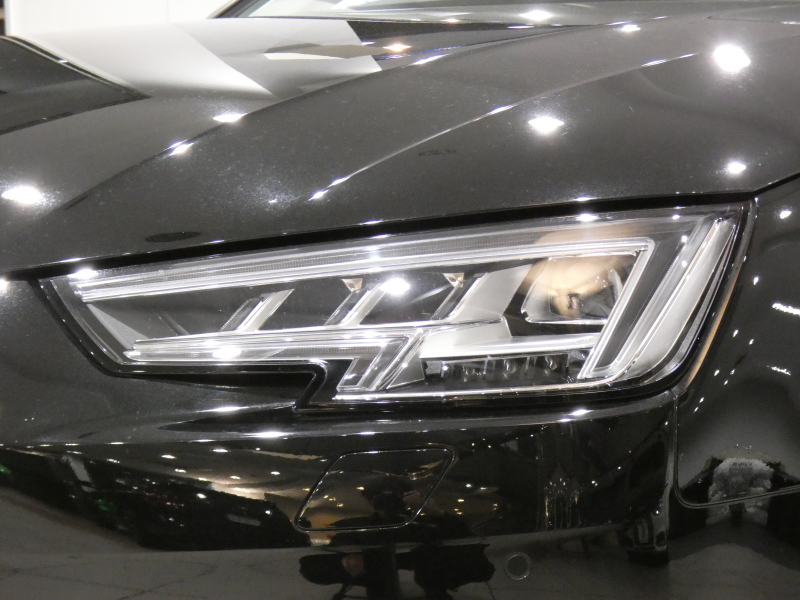 アウディ A4 A4ｾﾀﾞﾝ 2.0TFSI ﾗｸﾞｼﾞｭｱﾘｰPKG　1ｵｰﾅｰ ADVｷｰ 追ACC ﾚｰﾝｱｼｽﾄ ｱｳﾃﾞｨﾌﾟﾚｾﾝｽ 黒革 ﾋｰﾀｰ MMIﾅﾋﾞTV ﾊﾞｰﾁｬﾙCP Bｶﾒﾗ PDC ﾏﾄﾘｸｽLED 17AW　2年保証