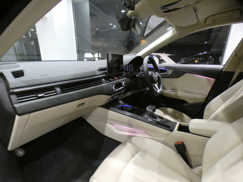 アウディ A4 A4 35TFSIｱﾄﾞﾊﾞﾝｽﾄ ﾗｸﾞｼﾞｭｱﾘｰ&ﾊﾟｰｸｱｼｽﾄPKG　後期 追ACC ﾚｰﾝ&ｻｲﾄﾞｱｼｽﾄ ｱｳﾃﾞｨﾌﾟﾚｾﾝｽ ﾍﾞｰｼﾞｭ革 ﾋｰﾀｰ ｳｯﾄﾞﾊﾟﾈﾙ ﾀｯﾁｽｸﾘｰﾝMMIﾅﾋﾞ TV 全周囲ｶﾒﾗ PDC ﾏﾄﾘｸｽLED ﾏﾙﾁｶﾗｰｱﾝﾋﾞｴﾝﾄ 　2年保証