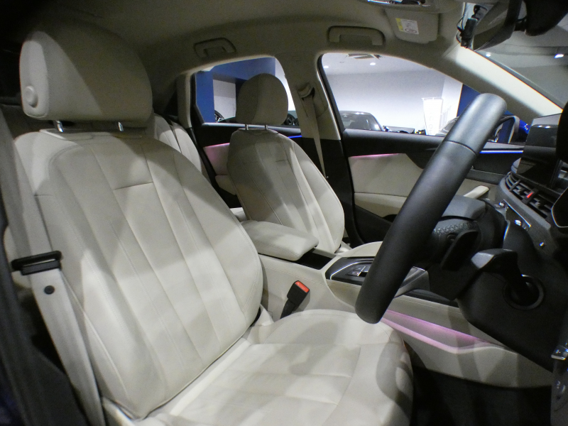 アウディ A4 A4 35TFSIｱﾄﾞﾊﾞﾝｽﾄ ﾗｸﾞｼﾞｭｱﾘｰ&ﾊﾟｰｸｱｼｽﾄPKG　後期 追ACC ﾚｰﾝ&ｻｲﾄﾞｱｼｽﾄ ｱｳﾃﾞｨﾌﾟﾚｾﾝｽ ﾍﾞｰｼﾞｭ革 ﾋｰﾀｰ ｳｯﾄﾞﾊﾟﾈﾙ ﾀｯﾁｽｸﾘｰﾝMMIﾅﾋﾞ TV 全周囲ｶﾒﾗ PDC ﾏﾄﾘｸｽLED ﾏﾙﾁｶﾗｰｱﾝﾋﾞｴﾝﾄ 　2年保証