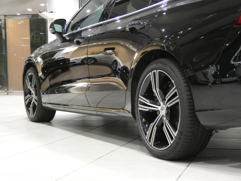 ボルボ V60 V60 T5ｲﾝｽｸﾘﾌﾟｼｮﾝ ﾌﾟﾗｽPKG　1ｵｰﾅｰ 追ACC･LKA･ LCMA ｽﾃｱﾋｰﾀｰ 茶革 全席ﾋｰﾀｰ ﾍﾞﾝﾁﾚｰﾀｰ ﾏｯｻｰｼﾞ機能 ﾊﾟﾉﾗﾏSR ﾀｯﾁｽｸﾘｰﾝHDDﾅﾋﾞTV harman/K 全周ｶﾒﾗ ﾍｯﾄﾞｱｯﾌﾟDSP LEDﾗｲﾄ ｵｰﾄﾃｰﾙｹﾞｰﾄ 19AW　2年保証