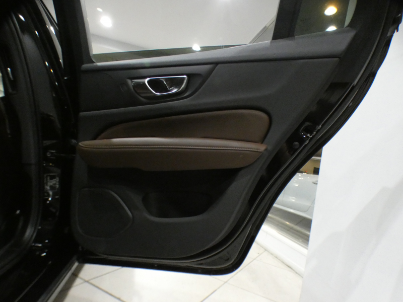 ボルボ V60 V60 T5ｲﾝｽｸﾘﾌﾟｼｮﾝ ﾌﾟﾗｽPKG　1ｵｰﾅｰ 追ACC･LKA･ LCMA ｽﾃｱﾋｰﾀｰ 茶革 全席ﾋｰﾀｰ ﾍﾞﾝﾁﾚｰﾀｰ ﾏｯｻｰｼﾞ機能 ﾊﾟﾉﾗﾏSR ﾀｯﾁｽｸﾘｰﾝHDDﾅﾋﾞTV harman/K 全周ｶﾒﾗ ﾍｯﾄﾞｱｯﾌﾟDSP LEDﾗｲﾄ ｵｰﾄﾃｰﾙｹﾞｰﾄ 19AW　2年保証