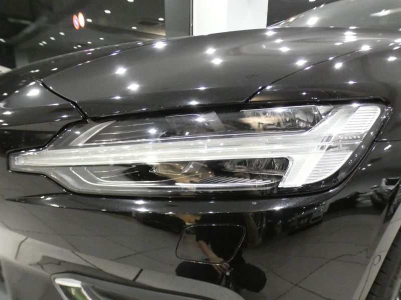 ボルボ V60 V60 T5ｲﾝｽｸﾘﾌﾟｼｮﾝ ﾌﾟﾗｽPKG　1ｵｰﾅｰ 追ACC･LKA･ LCMA ｽﾃｱﾋｰﾀｰ 茶革 全席ﾋｰﾀｰ ﾍﾞﾝﾁﾚｰﾀｰ ﾏｯｻｰｼﾞ機能 ﾊﾟﾉﾗﾏSR ﾀｯﾁｽｸﾘｰﾝHDDﾅﾋﾞTV harman/K 全周ｶﾒﾗ ﾍｯﾄﾞｱｯﾌﾟDSP LEDﾗｲﾄ ｵｰﾄﾃｰﾙｹﾞｰﾄ 19AW　2年保証