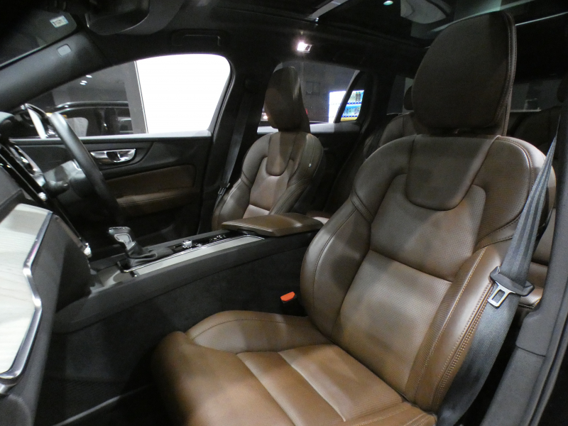 ボルボ V60 V60 T5ｲﾝｽｸﾘﾌﾟｼｮﾝ ﾌﾟﾗｽPKG　1ｵｰﾅｰ 追ACC･LKA･ LCMA ｽﾃｱﾋｰﾀｰ 茶革 全席ﾋｰﾀｰ ﾍﾞﾝﾁﾚｰﾀｰ ﾏｯｻｰｼﾞ機能 ﾊﾟﾉﾗﾏSR ﾀｯﾁｽｸﾘｰﾝHDDﾅﾋﾞTV harman/K 全周ｶﾒﾗ ﾍｯﾄﾞｱｯﾌﾟDSP LEDﾗｲﾄ ｵｰﾄﾃｰﾙｹﾞｰﾄ 19AW　2年保証