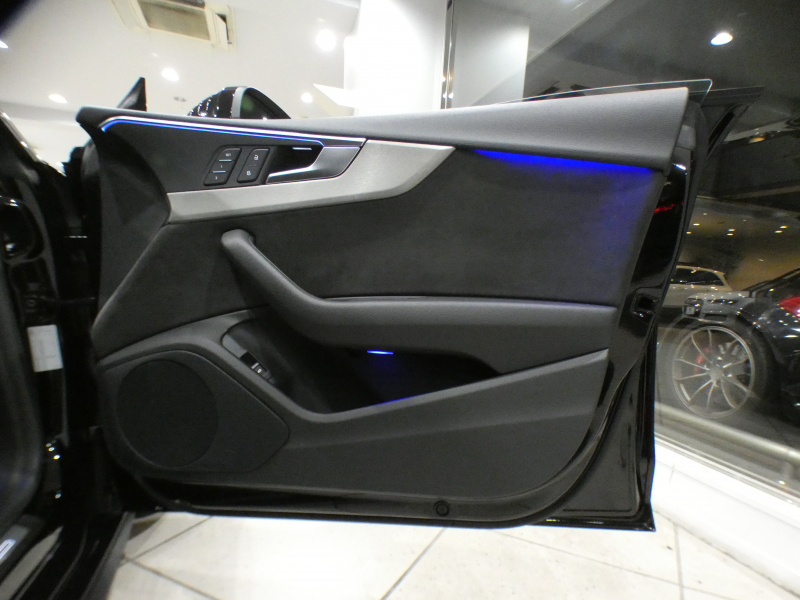 アウディ A5 A5ｽﾎﾟｰﾂﾊﾞｯｸ 40TFSI Sﾗｲﾝ&ｱｼｽﾀﾝｽPKG　1ｵｰﾅｰ 追ACC ﾚｰﾝ&ｻｲﾄﾞｱｼｽﾄ ｱｳﾃﾞｨﾌﾟﾚｾﾝｽ 半革 全席ﾋｰﾀｰ ﾊﾟﾉﾗﾏSR MMIﾅﾋﾞ ﾊﾞｰﾁｬﾙCP 全周囲ｶﾒﾗ PDC ﾏﾄﾘｸｽLED Sﾗｲﾝｴｸｽﾃﾘｱ KWｻｽﾍﾟﾝｼｮﾝ ﾚｲｽﾞ19AW　2年保証