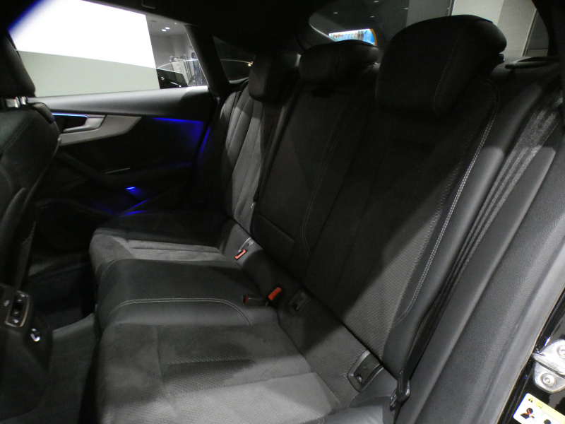 アウディ A5 A5ｽﾎﾟｰﾂﾊﾞｯｸ 40TFSI Sﾗｲﾝ&ｱｼｽﾀﾝｽPKG　1ｵｰﾅｰ 追ACC ﾚｰﾝ&ｻｲﾄﾞｱｼｽﾄ ｱｳﾃﾞｨﾌﾟﾚｾﾝｽ 半革 全席ﾋｰﾀｰ ﾊﾟﾉﾗﾏSR MMIﾅﾋﾞ ﾊﾞｰﾁｬﾙCP 全周囲ｶﾒﾗ PDC ﾏﾄﾘｸｽLED Sﾗｲﾝｴｸｽﾃﾘｱ KWｻｽﾍﾟﾝｼｮﾝ ﾚｲｽﾞ19AW　2年保証