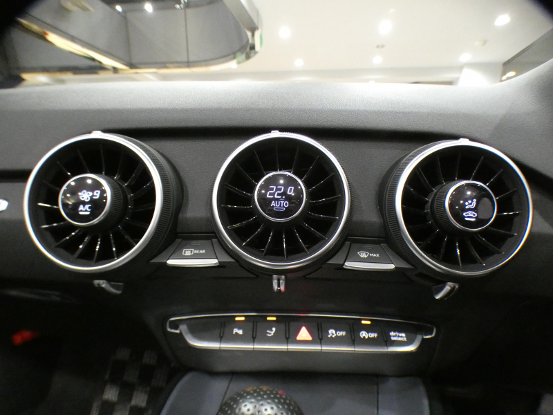 アウディ TTロードスター TTﾛｰﾄﾞｽﾀｰ 2.0TFSIｸﾜﾄﾛ Sﾗｲﾝ&ｱｼｽﾀﾝｽPKG　ADVｷｰ 黒幌/黒半革 Pｼｰﾄ MMIﾅﾋﾞTV ﾊﾞｰﾁｬﾙCP 前後ｾﾝｻｰ LEDﾗｲﾄ Sﾗｲﾝｴｸｽﾃﾘｱ ｱｰﾊﾞﾝｽﾎﾟｰﾂLTD20AW　2年保証