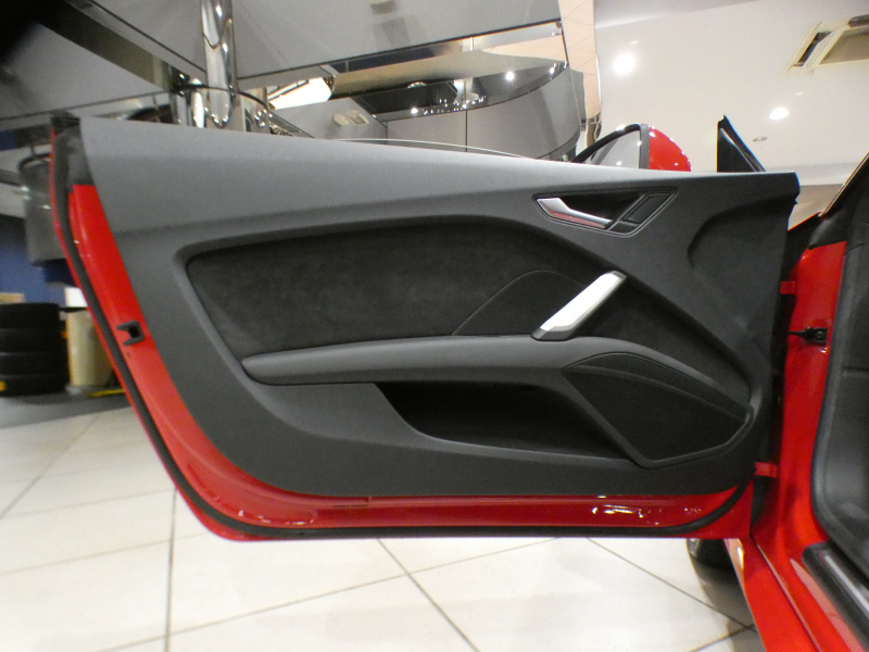 アウディ TTロードスター TTﾛｰﾄﾞｽﾀｰ 2.0TFSIｸﾜﾄﾛ Sﾗｲﾝ&ｱｼｽﾀﾝｽPKG　ADVｷｰ 黒幌/黒半革 Pｼｰﾄ MMIﾅﾋﾞTV ﾊﾞｰﾁｬﾙCP 前後ｾﾝｻｰ LEDﾗｲﾄ Sﾗｲﾝｴｸｽﾃﾘｱ ｱｰﾊﾞﾝｽﾎﾟｰﾂLTD20AW　2年保証