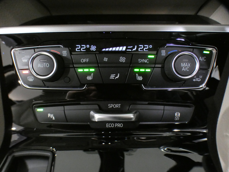 BMW 2シリーズ 218dｸﾞﾗﾝﾂｱﾗｰ ﾗｸﾞｼﾞｭｱﾘｰ ｾﾚｸﾄ&ADｱｸﾃｨﾌﾞｾｰﾌﾃｨPKG　後期 追ACC ﾚｰﾝDW ｲﾝﾃﾘS 白革 ﾊﾟﾉﾗﾏSR iﾄﾞﾗｲﾌﾞﾅﾋﾞ(第6世代 ﾀｯﾁP対応) ﾍｯﾄﾞｱｯﾌﾟDSP Bｶﾒﾗ PDC LEDﾗｲﾄ ｵｰﾄﾃｰﾙｹﾞｰﾄ　2年保証