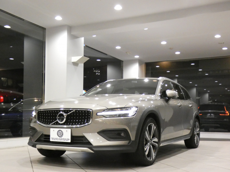 ボルボ V60 V60ｸﾛｽｶﾝﾄﾘｰ T5ﾌﾟﾛ AWD　1ｵｰﾅｰ 追ACC･LKA･ LCMA 茶革 ﾋｰﾀｰ ﾍﾞﾝﾁﾚｰﾀｰ ﾏｯｻｰｼﾞ機能 ﾀｯﾁｽｸﾘｰﾝHDDﾅﾋﾞTV harman/K 全周囲ｶﾒﾗ ﾍｯﾄﾞｱｯﾌﾟDSP LEDﾗｲﾄ ｵｰﾄﾃｰﾙｹﾞｰﾄ ｴｸｽﾃﾘｱﾃﾞｻﾞｲﾝKIT 19AW　2年保証