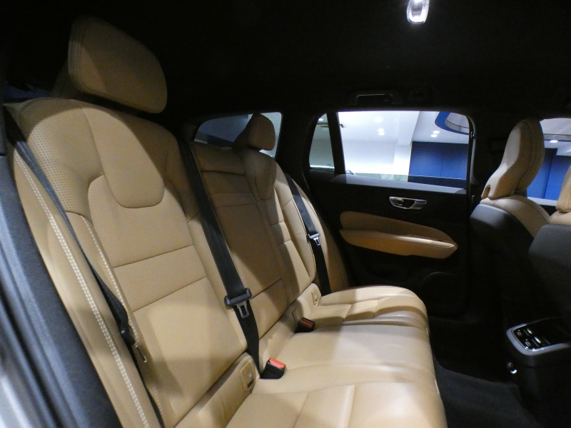 ボルボ V60 V60ｸﾛｽｶﾝﾄﾘｰ T5ﾌﾟﾛ AWD　1ｵｰﾅｰ 追ACC･LKA･ LCMA 茶革 ﾋｰﾀｰ ﾍﾞﾝﾁﾚｰﾀｰ ﾏｯｻｰｼﾞ機能 ﾀｯﾁｽｸﾘｰﾝHDDﾅﾋﾞTV harman/K 全周囲ｶﾒﾗ ﾍｯﾄﾞｱｯﾌﾟDSP LEDﾗｲﾄ ｵｰﾄﾃｰﾙｹﾞｰﾄ ｴｸｽﾃﾘｱﾃﾞｻﾞｲﾝKIT 19AW　2年保証