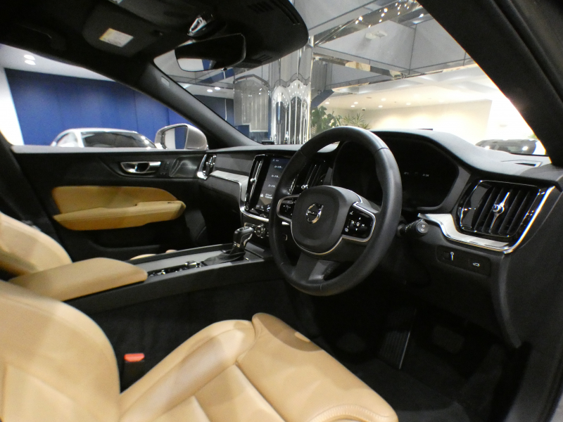 ボルボ V60 V60 T5ｲﾝｽｸﾘﾌﾟｼｮﾝ　追ACC･LKA･ LCMA 茶革 ﾋｰﾀｰ ﾍﾞﾝﾁﾚｰﾀｰ ﾏｯｻｰｼﾞ機能 ﾀｯﾁｽｸﾘｰﾝHDDﾅﾋﾞTV harman/K 全周囲ｶﾒﾗ ﾍｯﾄﾞｱｯﾌﾟDSP LEDﾗｲﾄ ｵｰﾄﾃｰﾙｹﾞｰﾄ ☆ﾎﾟｰﾙｽﾀｰｿﾌﾄｳｪｱ 261ps　2年保証