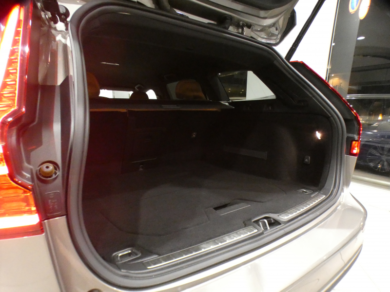 ボルボ V60 V60 T5ｲﾝｽｸﾘﾌﾟｼｮﾝ　追ACC･LKA･ LCMA 茶革 ﾋｰﾀｰ ﾍﾞﾝﾁﾚｰﾀｰ ﾏｯｻｰｼﾞ機能 ﾀｯﾁｽｸﾘｰﾝHDDﾅﾋﾞTV harman/K 全周囲ｶﾒﾗ ﾍｯﾄﾞｱｯﾌﾟDSP LEDﾗｲﾄ ｵｰﾄﾃｰﾙｹﾞｰﾄ ☆ﾎﾟｰﾙｽﾀｰｿﾌﾄｳｪｱ 261ps　2年保証