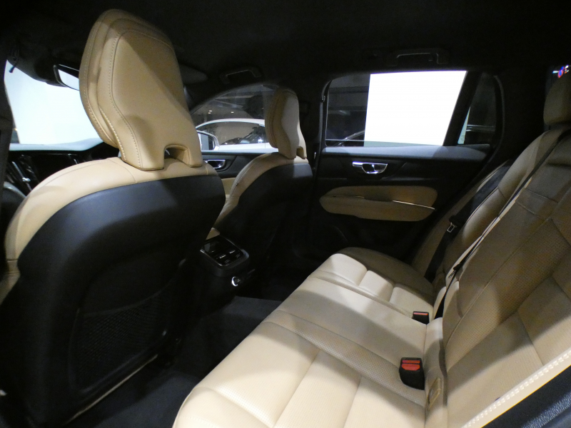 ボルボ V60 V60 T5ｲﾝｽｸﾘﾌﾟｼｮﾝ　追ACC･LKA･ LCMA 茶革 ﾋｰﾀｰ ﾍﾞﾝﾁﾚｰﾀｰ ﾏｯｻｰｼﾞ機能 ﾀｯﾁｽｸﾘｰﾝHDDﾅﾋﾞTV harman/K 全周囲ｶﾒﾗ ﾍｯﾄﾞｱｯﾌﾟDSP LEDﾗｲﾄ ｵｰﾄﾃｰﾙｹﾞｰﾄ ☆ﾎﾟｰﾙｽﾀｰｿﾌﾄｳｪｱ 261ps　2年保証