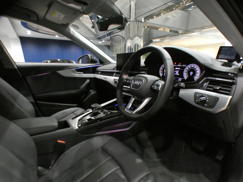 アウディ A4 A4ｵｰﾙﾛｰﾄﾞｸﾜﾄﾛ ﾗｸﾞｼﾞｭｱﾘｰ&ﾊﾟｰｸｱｼｽﾄPKG　後期 1ｵｰﾅｰ 追ACC ﾚｰﾝ&ｻｲﾄﾞｱｼｽﾄ 黒革 全席ﾋｰﾀｰ ﾀｯﾁｽｸﾘｰﾝMMIﾅﾋﾞ  全周囲ｶﾒﾗ PDC ﾏﾄﾘｸｽLED ｱﾝﾋﾞｴﾝﾄﾗｲﾄ 前後Dﾚｺ 18AW　2年保証