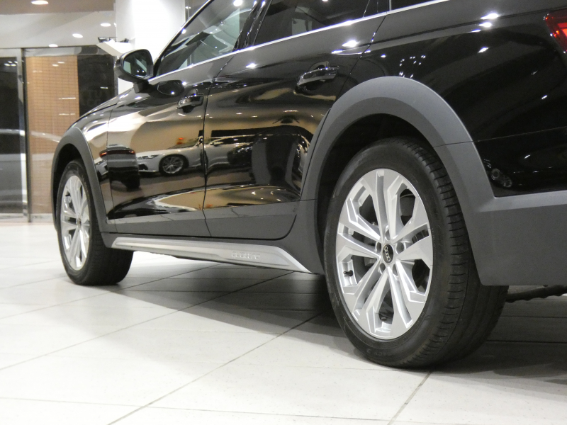 アウディ A4 A4ｵｰﾙﾛｰﾄﾞｸﾜﾄﾛ ﾗｸﾞｼﾞｭｱﾘｰ&ﾊﾟｰｸｱｼｽﾄPKG　後期 1ｵｰﾅｰ 追ACC ﾚｰﾝ&ｻｲﾄﾞｱｼｽﾄ 黒革 全席ﾋｰﾀｰ ﾀｯﾁｽｸﾘｰﾝMMIﾅﾋﾞ  全周囲ｶﾒﾗ PDC ﾏﾄﾘｸｽLED ｱﾝﾋﾞｴﾝﾄﾗｲﾄ 前後Dﾚｺ 18AW　2年保証