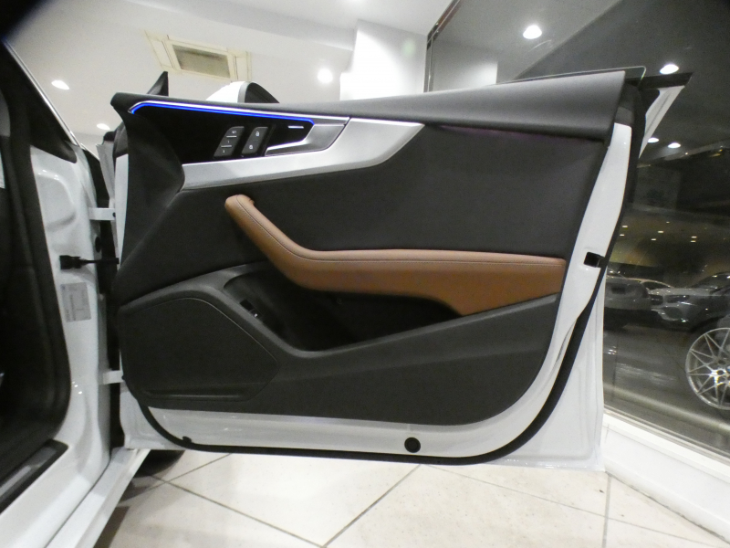 アウディ A5 A5ｽﾎﾟｰﾂﾊﾞｯｸ 40TDI ｸﾜﾄﾛ ｱﾄﾞﾊﾞﾝｽﾄ ﾗｸﾞｼﾞｭｱﾘｰPKG　後期 追ACC ﾚｰﾝ&ｻｲﾄﾞｱｼｽﾄ ｱｳﾃﾞｨﾌﾟﾚｾﾝｽ 茶革 ﾋｰﾀｰ ﾀｯﾁｽｸﾘｰﾝMMIﾅﾋﾞ Bｶﾒﾗ PDC ﾏﾄﾘｸｽLED ｱﾝﾋﾞｴﾝﾄﾗｲﾄ ｵｰﾄﾃｰﾙｹﾞｰﾄ 18AW　2年保証