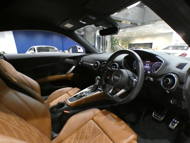 アウディ TTクーペ TTｸｰﾍﾟ 45TFSIｸﾜﾄﾛ ﾚｻﾞｰ&ｺﾝﾌｫｰﾄPKG　後期 ADVｷｰ ﾚｰﾝ&ｻｲﾄﾞｱｼｽﾄ ｸﾙｺﾝ 茶革 ﾋｰﾀｰ MMIﾅﾋﾞ ﾊﾞｰﾁｬﾙCP Bｶﾒﾗ PDC ﾏﾄﾘｸｽLED 18AW　2年保証