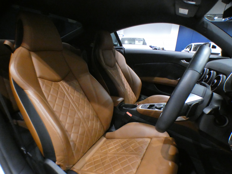 アウディ TTクーペ TTｸｰﾍﾟ 45TFSIｸﾜﾄﾛ ﾚｻﾞｰ&ｺﾝﾌｫｰﾄPKG　後期 ADVｷｰ ﾚｰﾝ&ｻｲﾄﾞｱｼｽﾄ ｸﾙｺﾝ 茶革 ﾋｰﾀｰ MMIﾅﾋﾞ ﾊﾞｰﾁｬﾙCP Bｶﾒﾗ PDC ﾏﾄﾘｸｽLED 18AW　2年保証