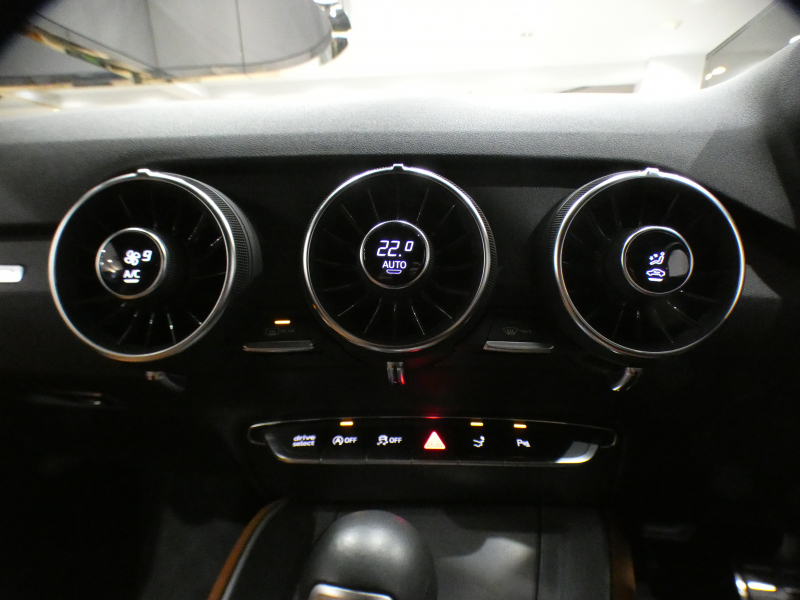 アウディ TTクーペ TTｸｰﾍﾟ 45TFSIｸﾜﾄﾛ ﾚｻﾞｰ&ｺﾝﾌｫｰﾄPKG　後期 ADVｷｰ ﾚｰﾝ&ｻｲﾄﾞｱｼｽﾄ ｸﾙｺﾝ 茶革 ﾋｰﾀｰ MMIﾅﾋﾞ ﾊﾞｰﾁｬﾙCP Bｶﾒﾗ PDC ﾏﾄﾘｸｽLED 18AW　2年保証